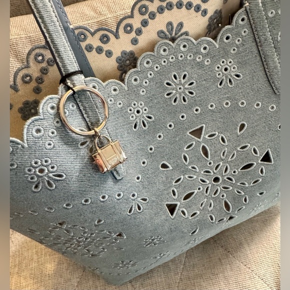 Marc Jacobs Silver 'The Tote Bag' Keychain Bag Charm - Picture 5 of 5